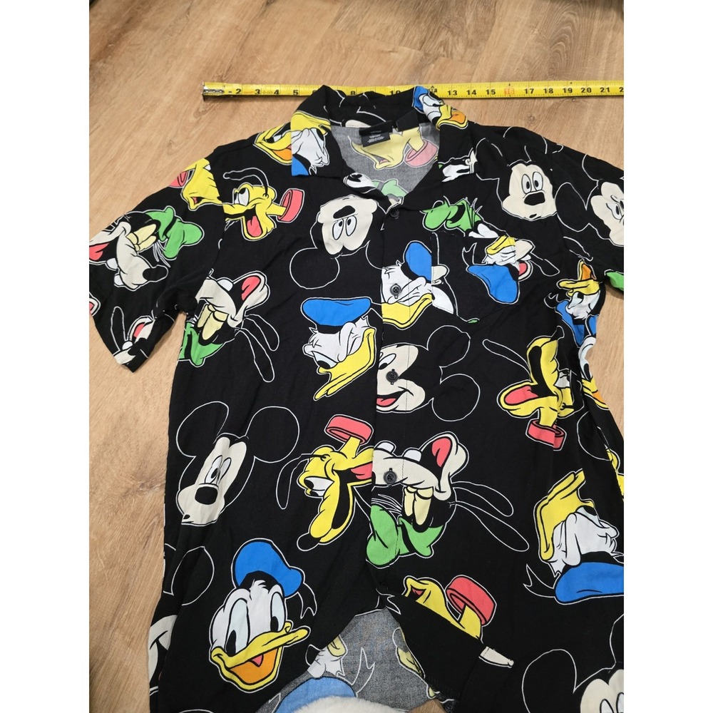 Men's Disney Mickey & Friends Rayon Hawaiian Style Black Button Up Shirt SM/P/